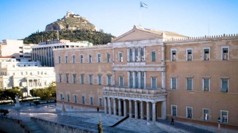 Η αυτοδυναµία και τα νέα κόµµατα