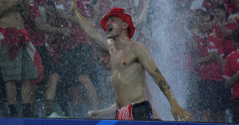 Um clube não é um onze inicial