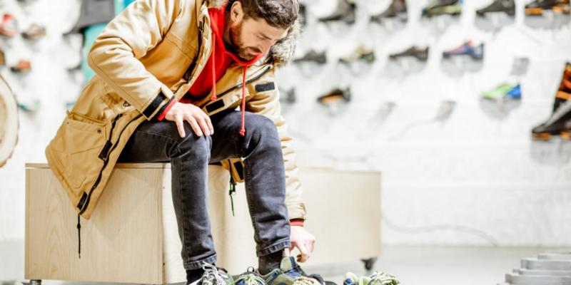 Man uses the shoe aisle to perfectly explain why middle-class Americans are hurting