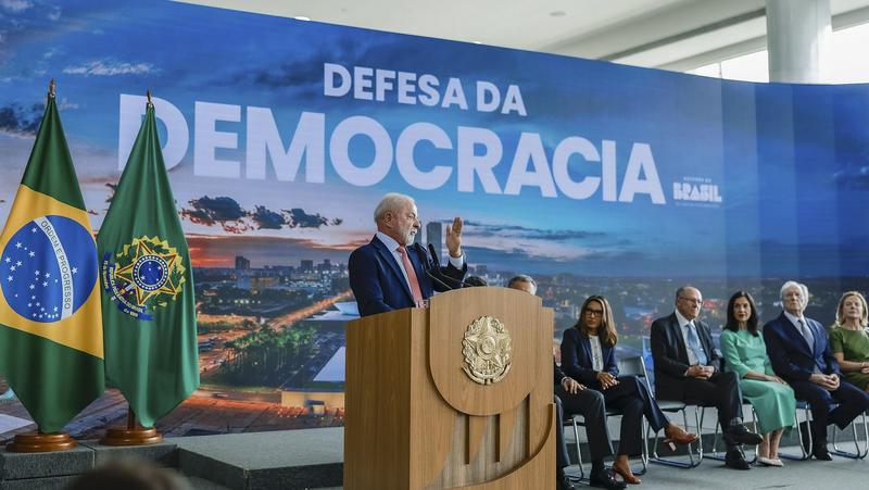 Quem são os verdadeiros golpistas?