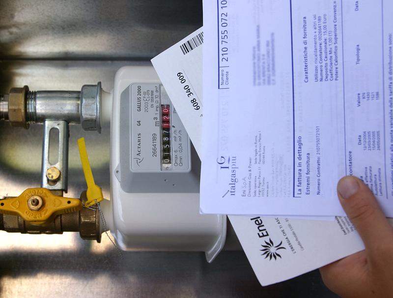 Bollette luce e gas: al via reclami più semplici e rimborsi automatici