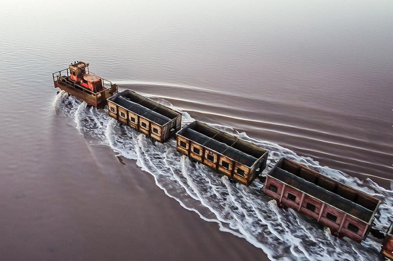 «Поезд-«амфибия»: путешественник рассказал о главном чуде Бурлинского озера на Алтае