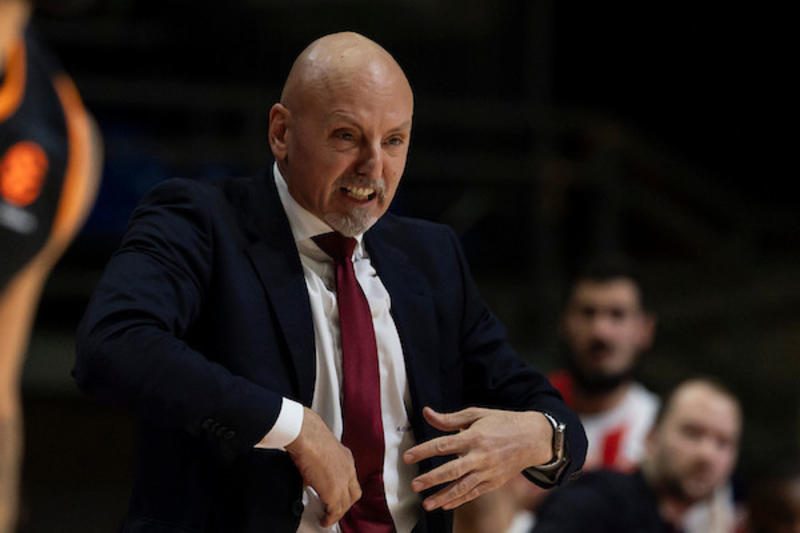 Saša Obradović - Kad potreba za čudom poremeti mir