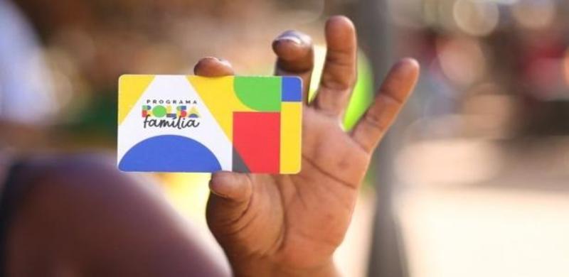 Fila do Bolsa Família cai, mas fecha 2025 com 503 mil à espera de benefício