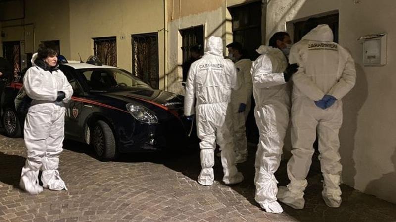 Giallo di Taleggio, potrebbe essere un incidente non un omicidio: «È caduto dal tetto, avevo paura»