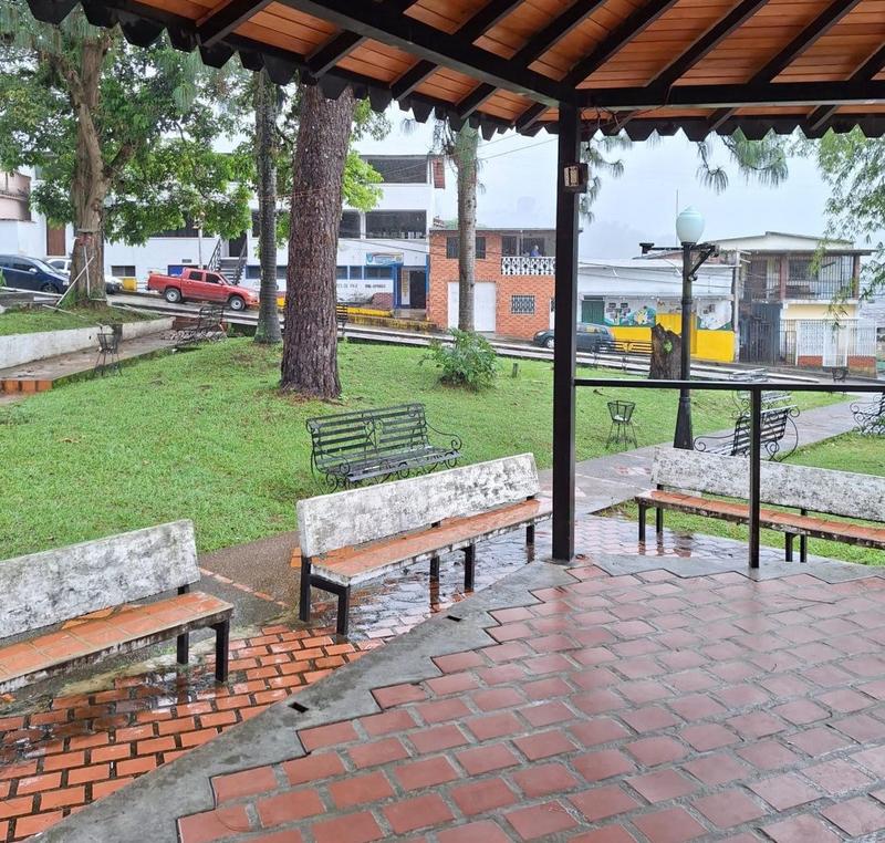 Restablecen servicio eléctrico tras 24 horas en Campo Elías 