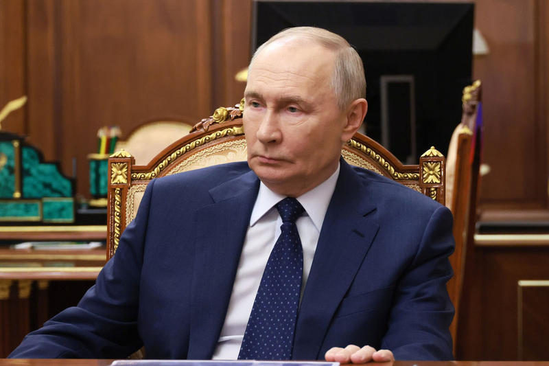 Путину рассказали, сколько россиян работают на оборонку