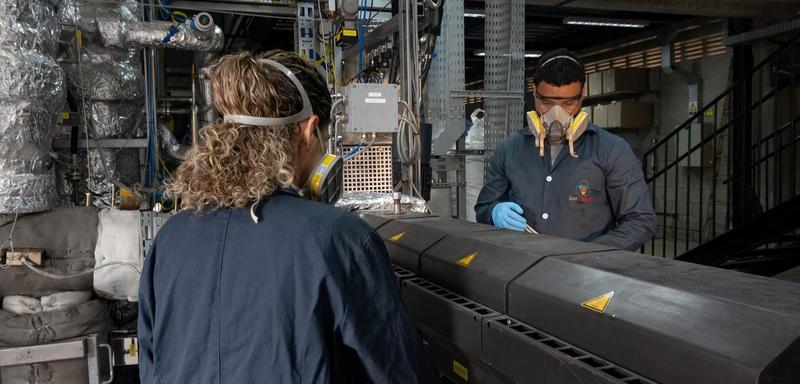 Neoindustrialização sob cerco: o que o governo Lula já fez — e por que ainda é insuficiente