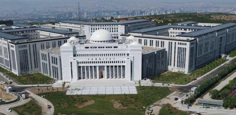 Azalan iş yüküne rağmen devasa büyüyen Yargıtay binası