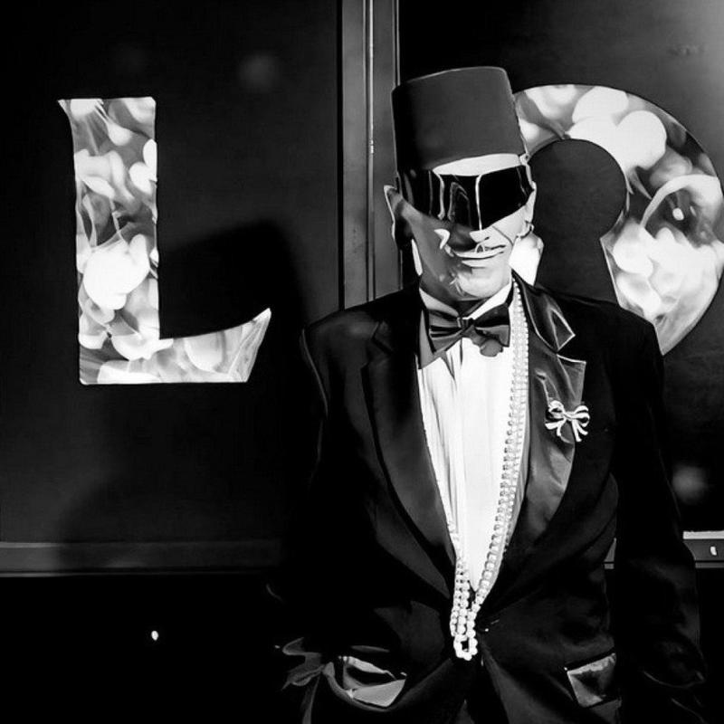 Produtor de moda anuncia novas parcerias em baile de pré-carnaval em BH