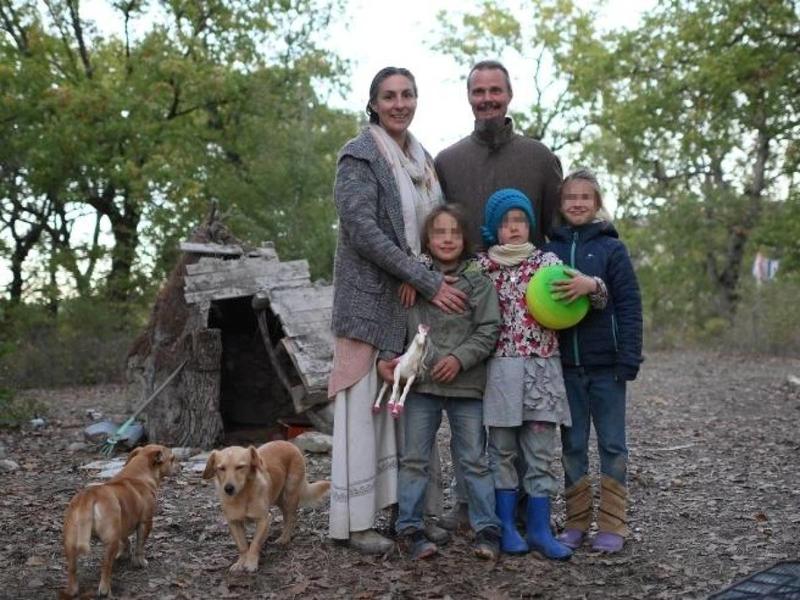 Non giudicare il legno storto su cui ogni persona cresce