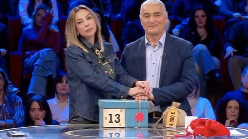 Stefano e Patrizia, vincita (con rimpianto) ad Affari tuoi: “Nuova vita alla nostra casa alluvionata”