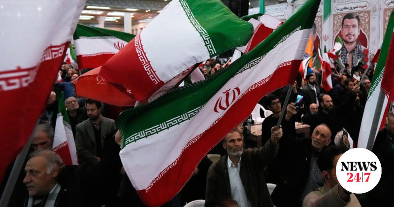 Ο ηλίθιος κι ο πανηλίθιος συζητάνε για το Ιράν στα σόσιαλ