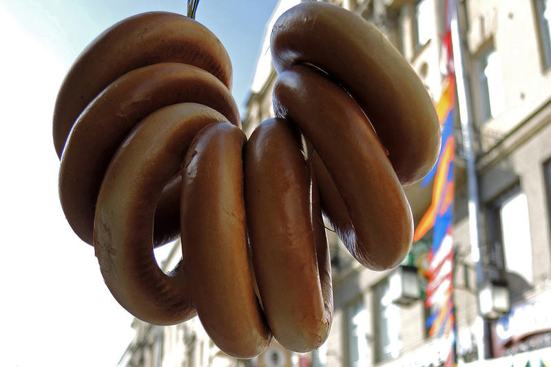 «Дурной тон и неуважение»: в Питере признали баранки горьким напоминанием о блокаде Ленинграда