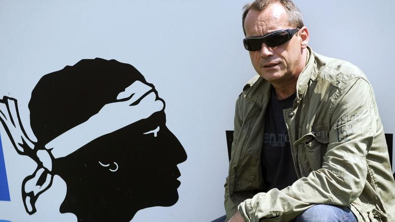 Il padre decorato in guerra, gli attentati, il calcio e le amnistie. Vita e morte del «bell’Alain», il leader nazionalista corso ucciso al funerale della madre