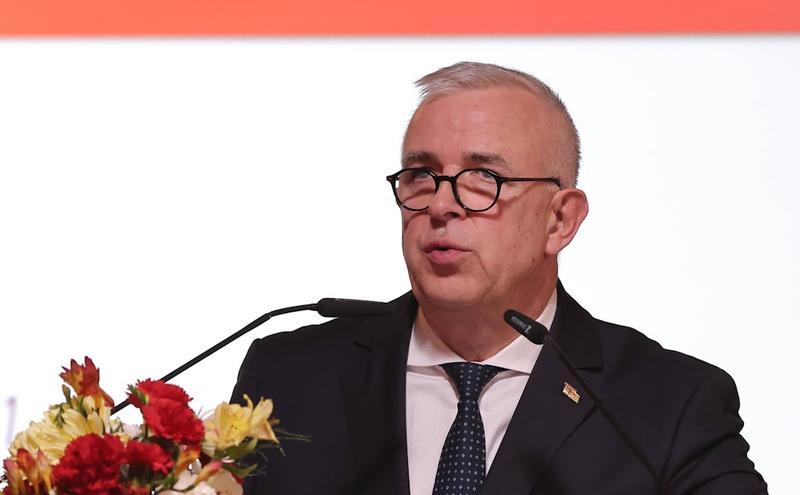 1. FC Union Berlin: Dirk Zingler zwischen Pragmatik und Platzproblemen