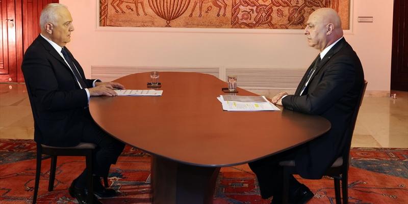 عون لحزب الله: تعقّلوا.. إما في الدولة أو خارجها