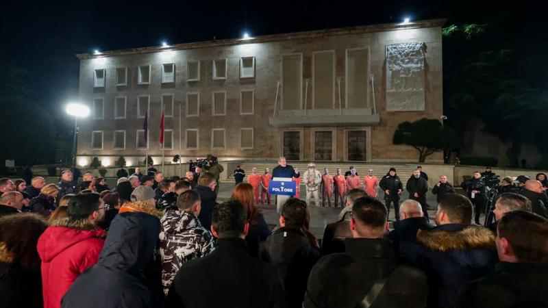 Demonstranti u Tirani traže ostavku Edija Rame