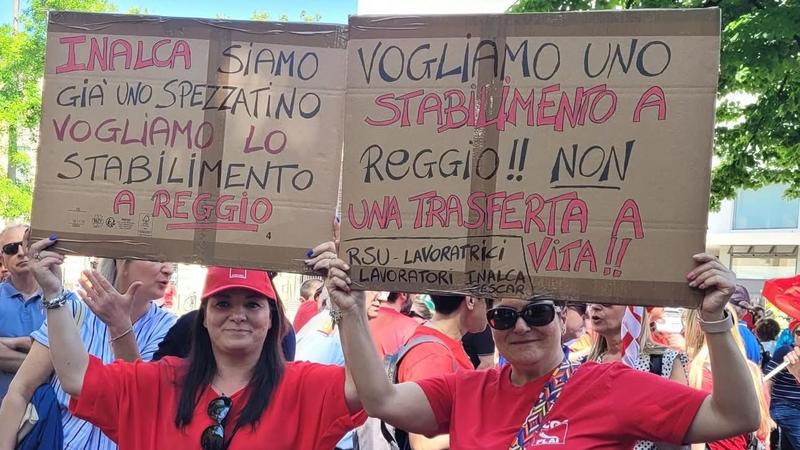 Allarme Inalca, 165 lavoratori in bilico. La disperazione di due operaie: “Non possono cancellarci così”