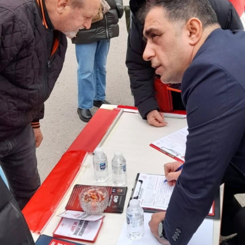 CHP Canik'te Kolları Sıvadı