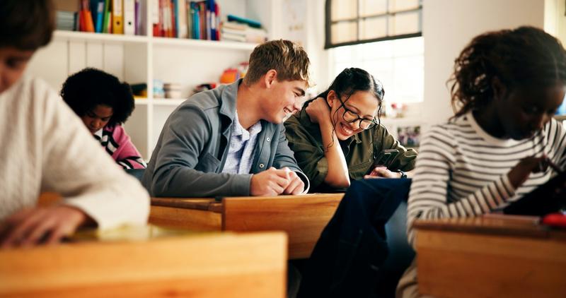 Evidence for link between digital technology use and teenage mental health problems is weak, our large study suggests