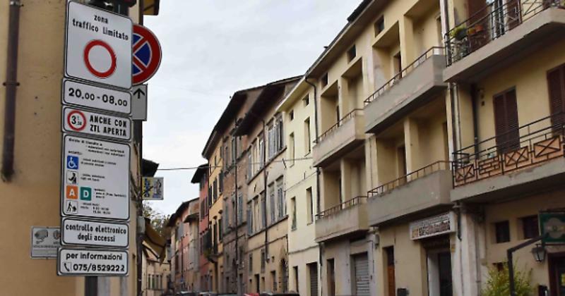 Nuova Ztl: rivoluzione rinviata. Fase sperimentale a marzo, le multe scatteranno da metà aprile