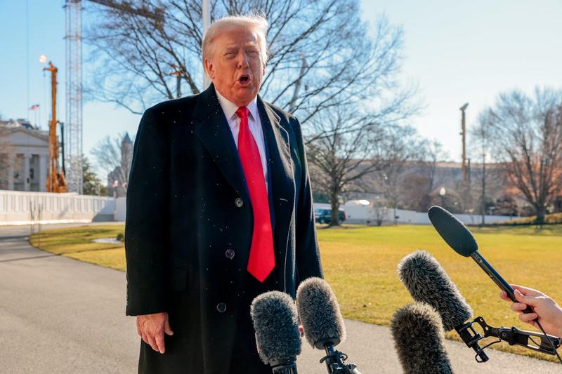 Trump Issues Extreme Greenland Threat Ahead of White House Meeting