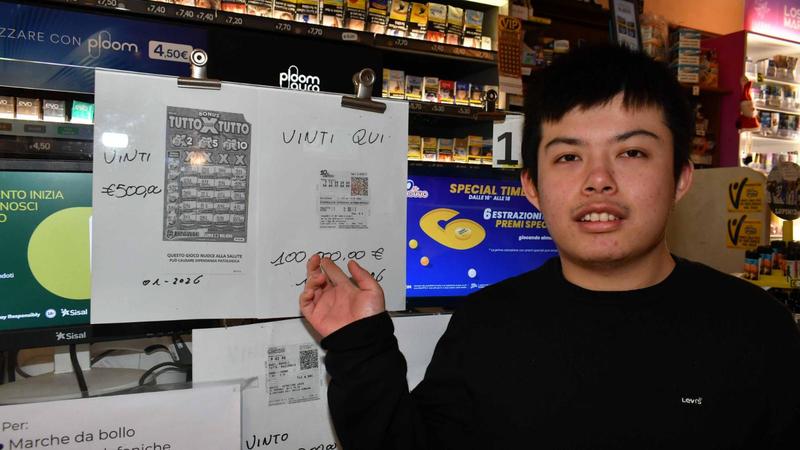 10eLotto, colpo da oltre 100mila euro davanti ai titolari: “La vincitrice ci ha promesso una cena”