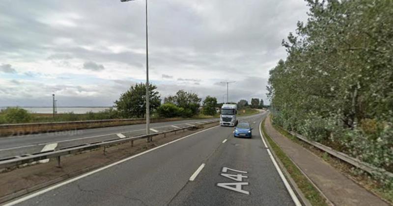 Part of A47 closed after lorry breaks down