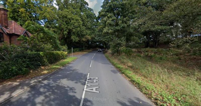 Major road down to one lane after lorry breaks down