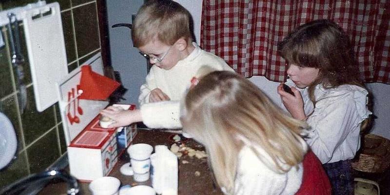 People born before 1970 share what they ate for dinner growing up, and it's a blast from the past