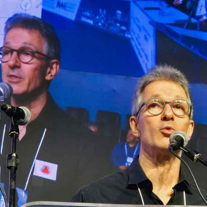 Zema adia saída para não ser tachado de 