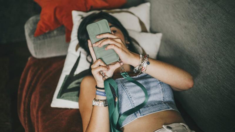 Wir sollten soziale Medien wie Drogen behandeln