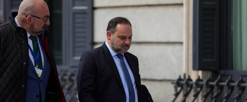 El Tribunal Supremo revisa si mantiene en la cárcel o no a Ábalos y Koldo
