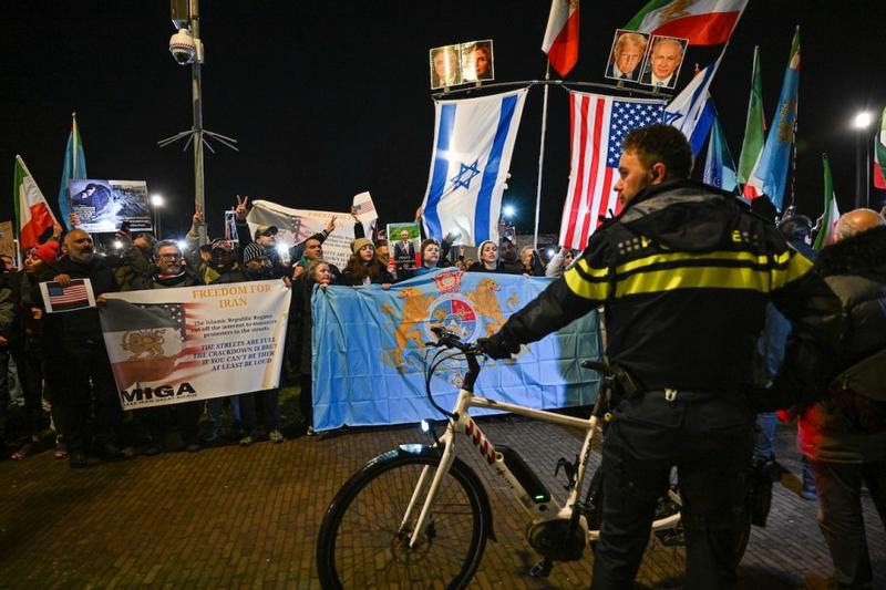 The popular uprising in Iran and the role of Western powers