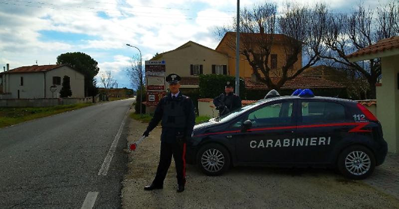 Causa un incidente con feriti e scappa. Viene scoperto il giorno seguente durante un controllo ordinario: denunciato 35enne