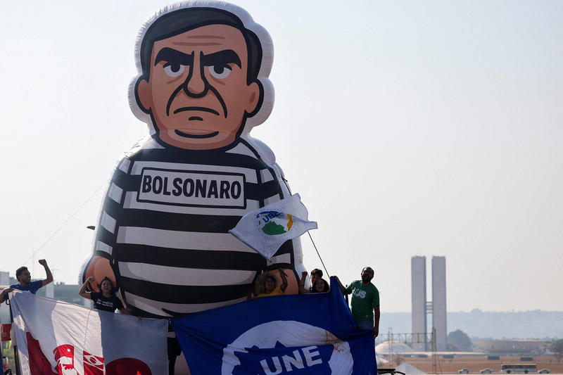 Oh, não, mais uma coluna sobre Bolsonaro!