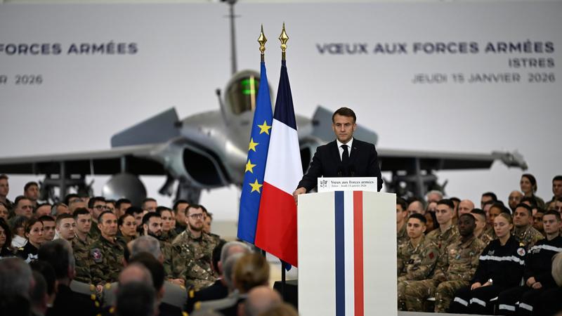 Macron avverte la Ue: “Siamo a portata di tiro della Russia. Servono le nuove armi”