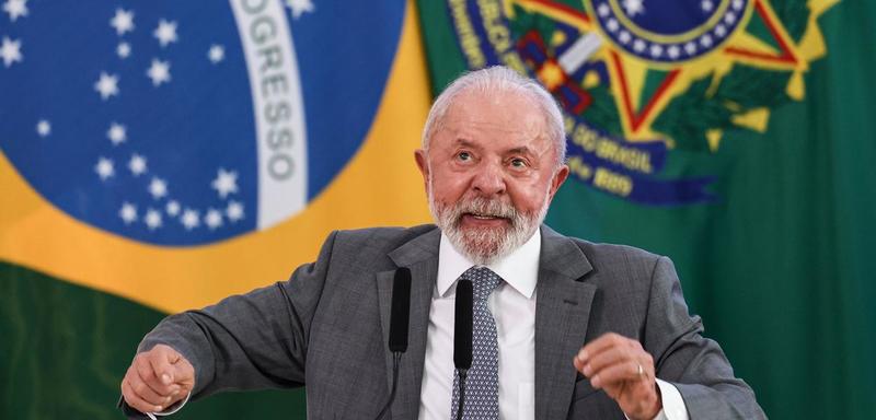 A direita testa a arma do escândalo por associação contra Lula