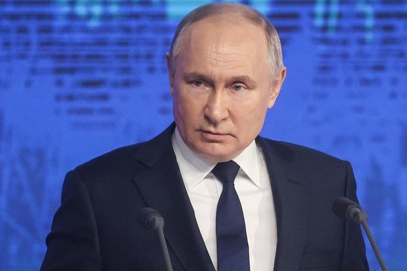 Путин раскритиковал политику Трампа, не называя его по имени: недопустимо диктовать, поучать и отдавать приказы