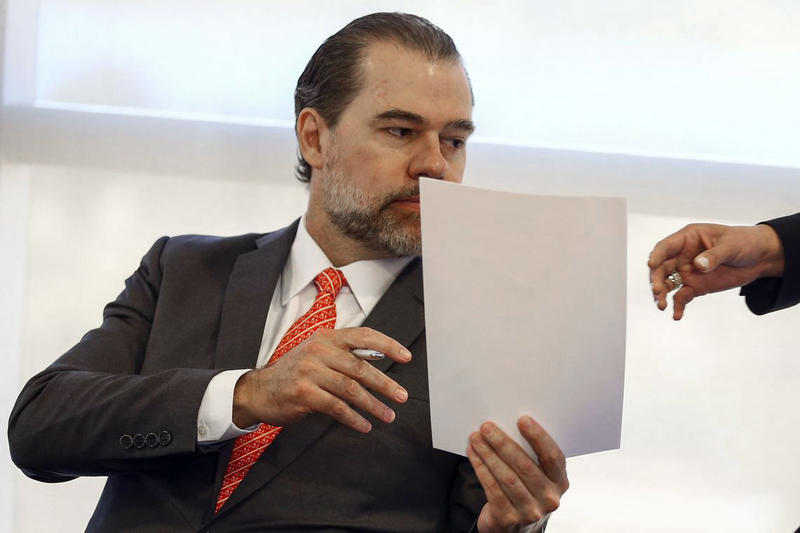 Um rombo bilionário e um Supremo fora do script