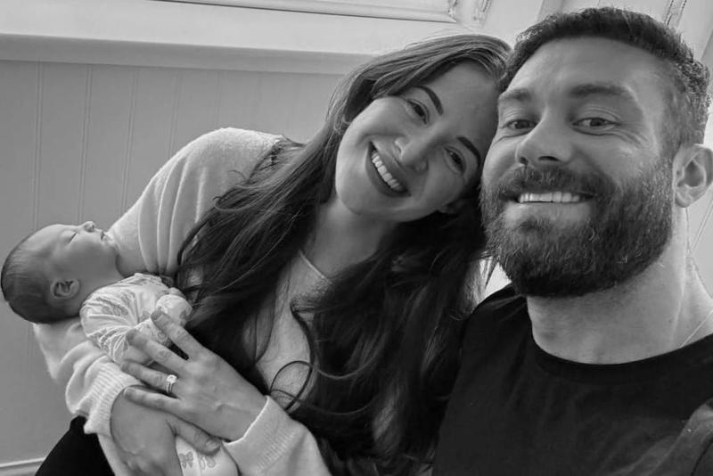 Chris Bumstead e Courtney King anunciam nascimento da segunda filha