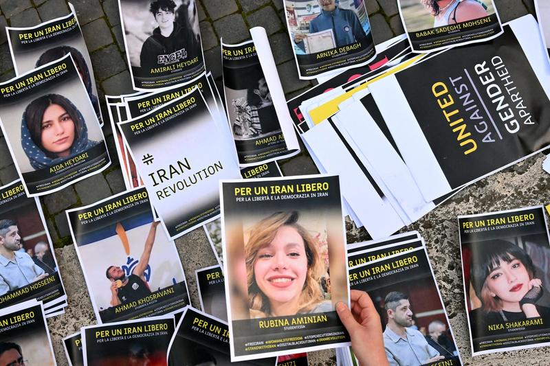 Trump to further monitor Iran’s response to unrest before deciding on extent of attack — report