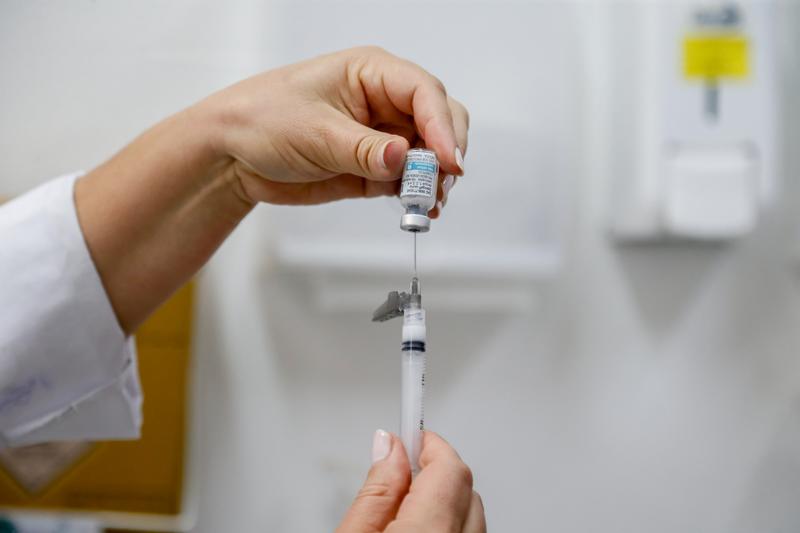 A cada 6 meses: nova injeção contra HIV promete prevenção prolongada; saiba quando chega ao SUS