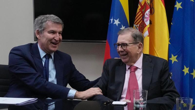 Feijóo defiende una transición en Venezuela sin Delcy y la integridad territorial danesa evitando cualquier confrontación con Trump