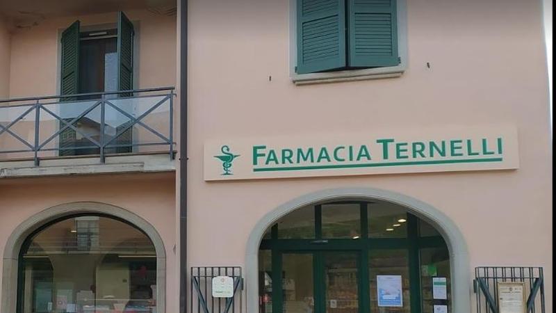 Bibbiano, assalto notturno alla farmacia di via Venturi