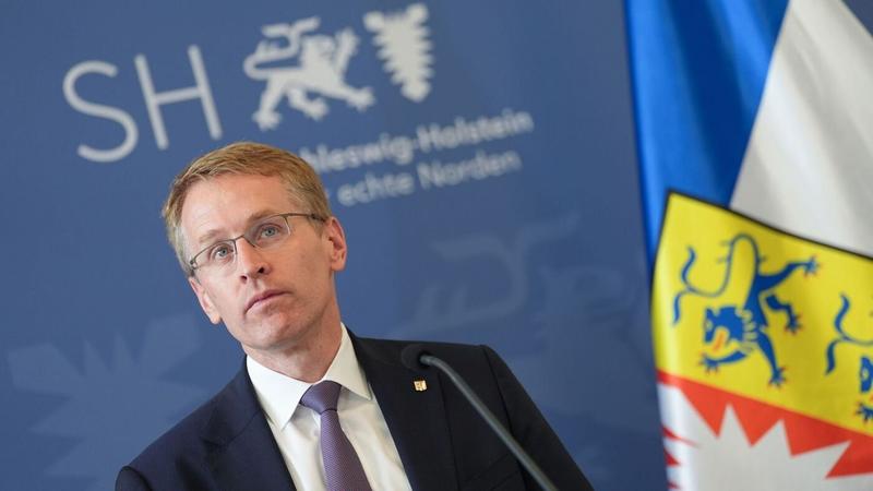 Daniel Günther gegen die „Feinde der Demokratie“ : Desinformation ist, wenn es unfair wird