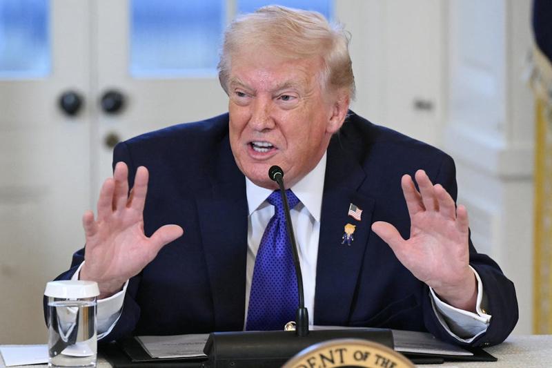 Trump Is Running a “Global Mafia”