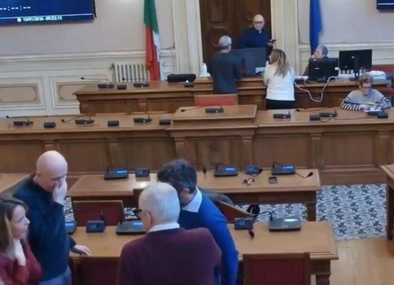 Livorno, imbarazzi nella maggioranza del Comune: sospeso l'atto su Francesca Albanese