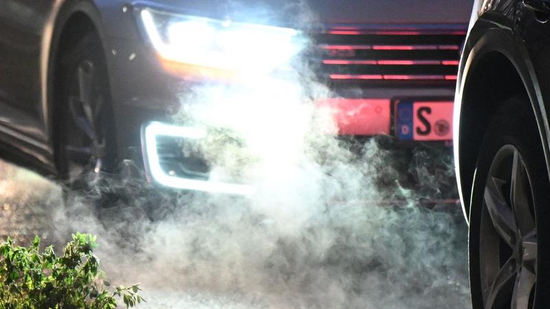 Jagt der Staat wieder Geld durch den Auspuff?